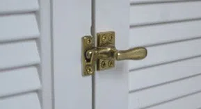 Town Center Locksmith Shop Bergenfield, NJ 201-402-2682 - 9-Garage-Door-Locks